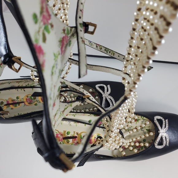 NWT$3400 Gucci Taide Pearlescent Caged Boot Pumps - Picture 13 of 16